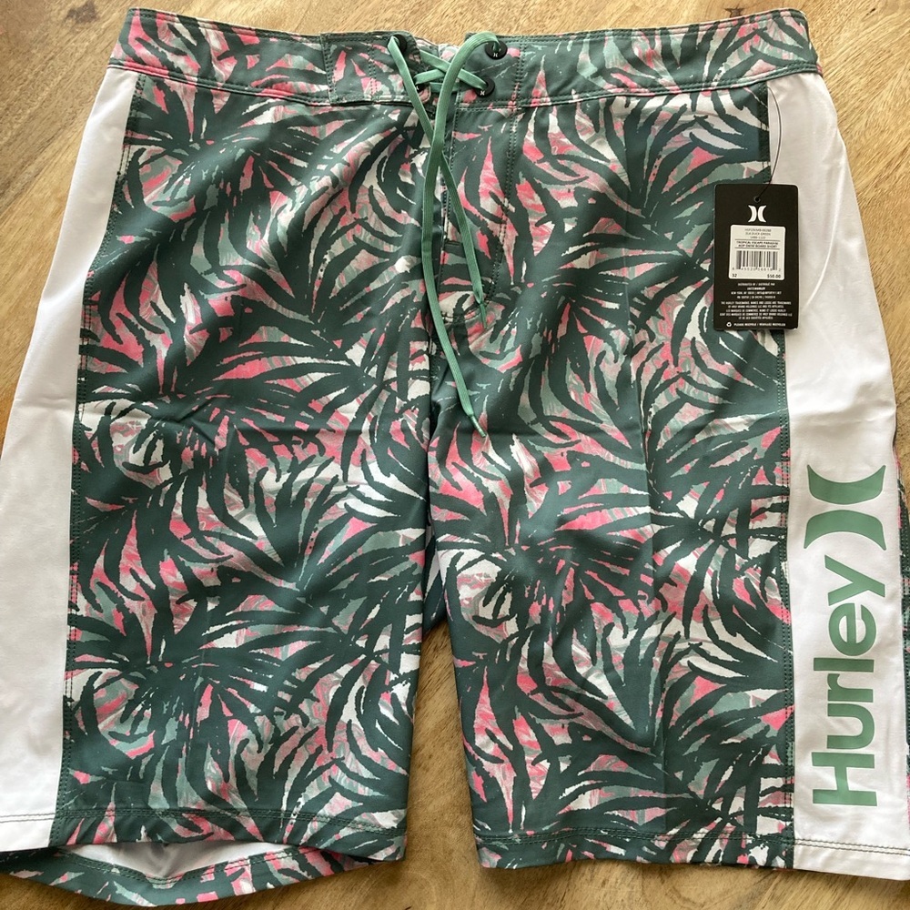 Hurley Tropical Print Board Shorts size 32